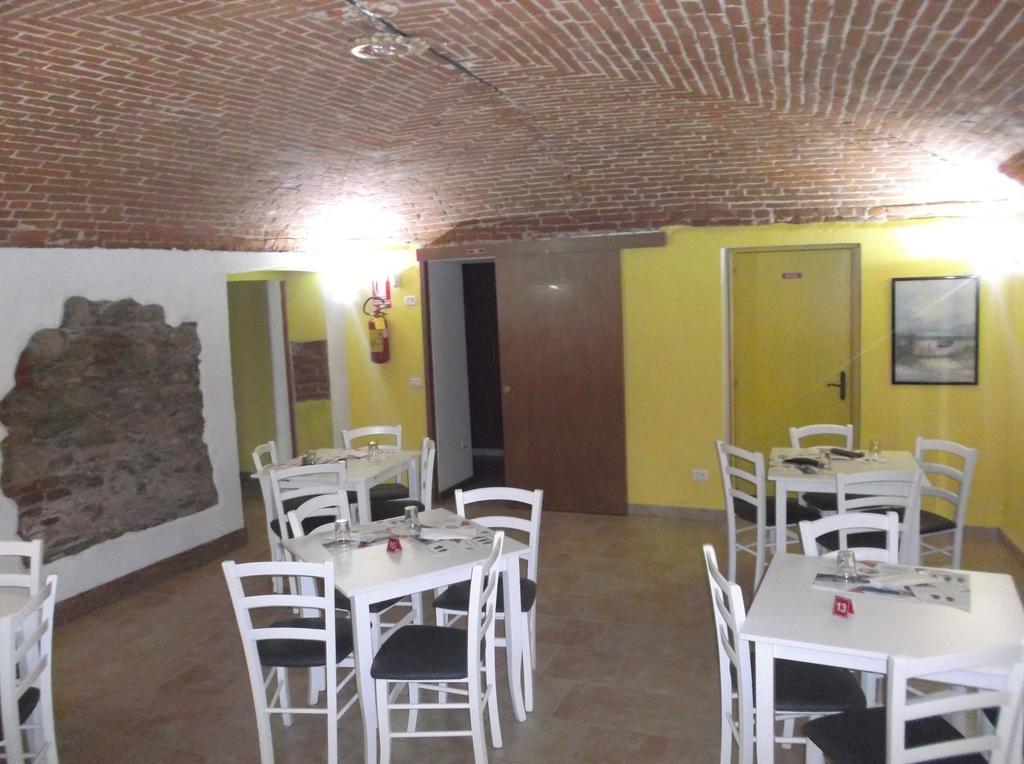 Il Gatto E La Volpe Hotell Avigliana Exteriör bild